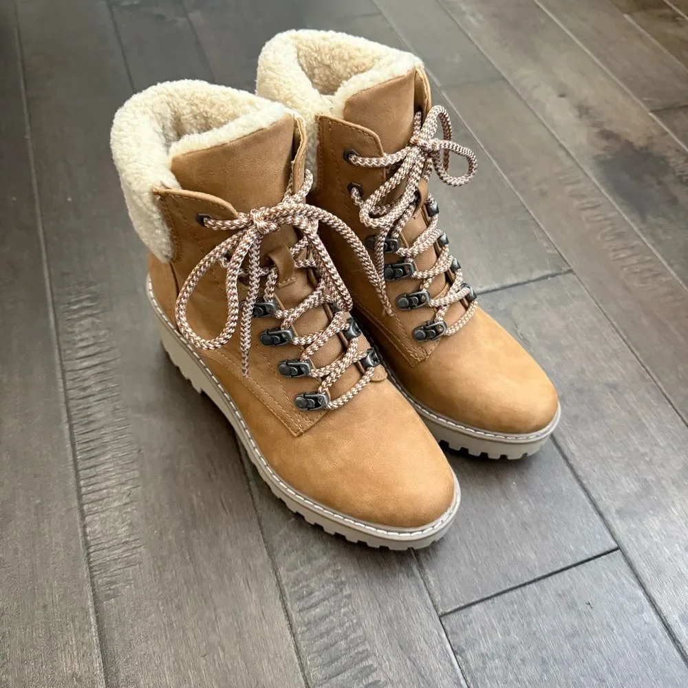 NEW Dolce Vita Russit Ankle Boots Hiking Winter Sherpa Camel 7 DV Women’s